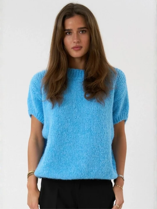 Foto van product TEESHOPPEN Trui ' Chloe ' blauw