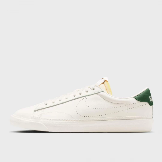 Foto van product Tennis Classic AC Nike beżowy