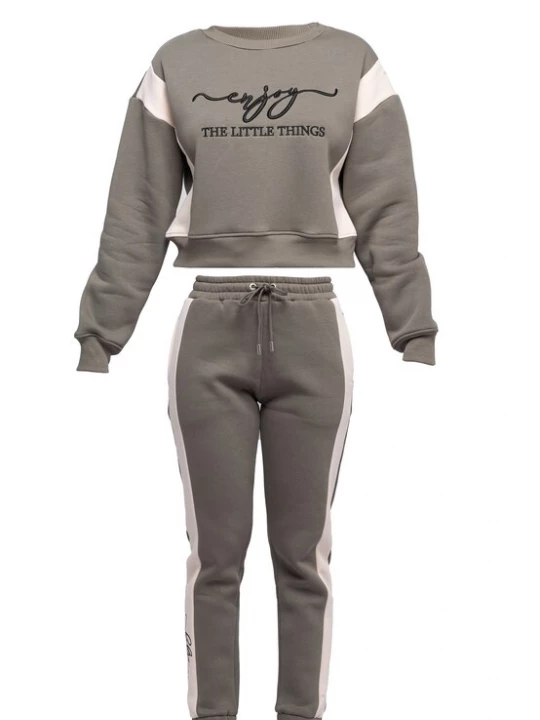 Foto van product Tom Barron Joggingpak beige / olijfgroen / zwart