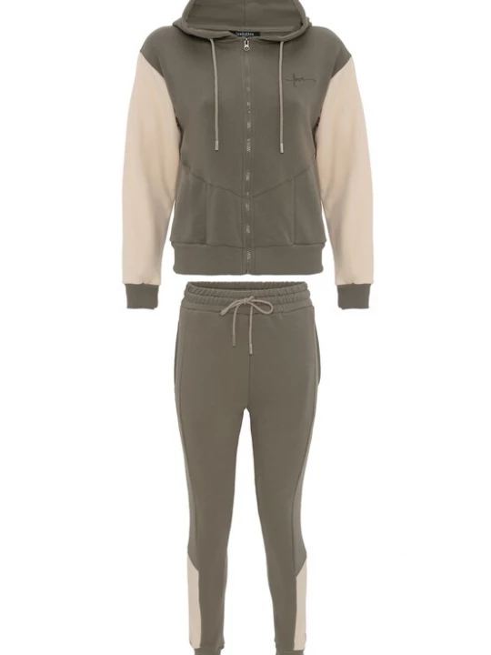 Foto van product Tom Barron Trainingspak beige / groen