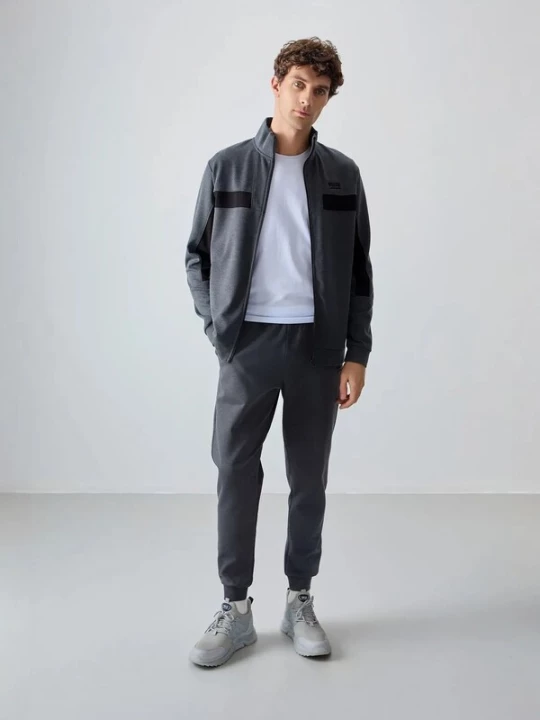 Foto van product Tommy Life Joggingpak antraciet / zwart