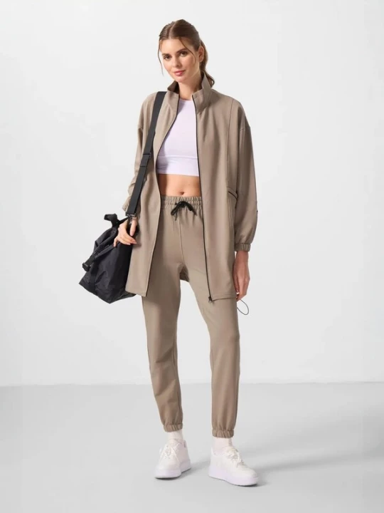 Foto van product Tommy Life Joggingpak beige