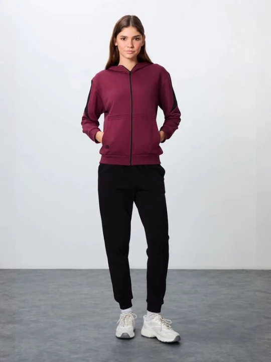 Foto van product Tommy Life Joggingpak bordeaux / zwart