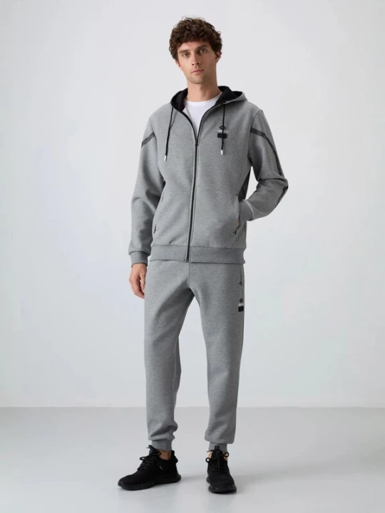 Foto van product Tommy Life Joggingpak grijs