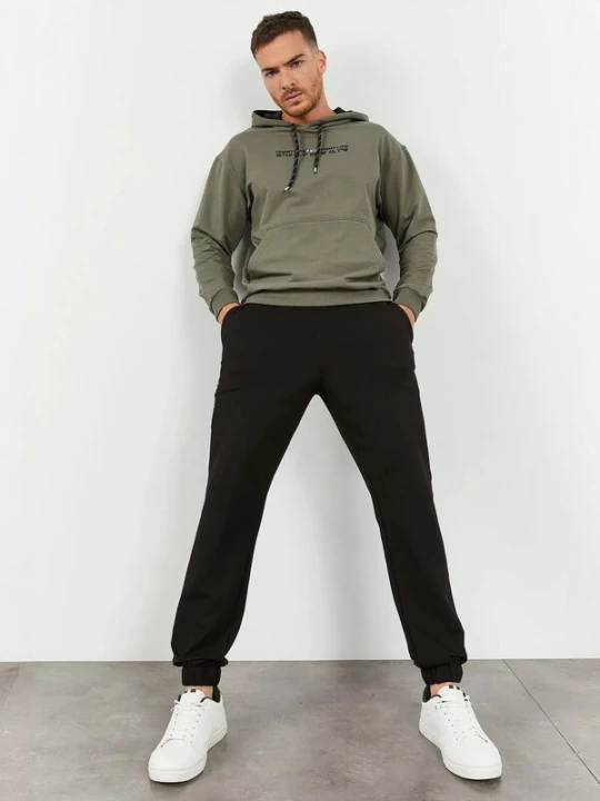 Foto van product Tommy Life Joggingpak kaki / zwart