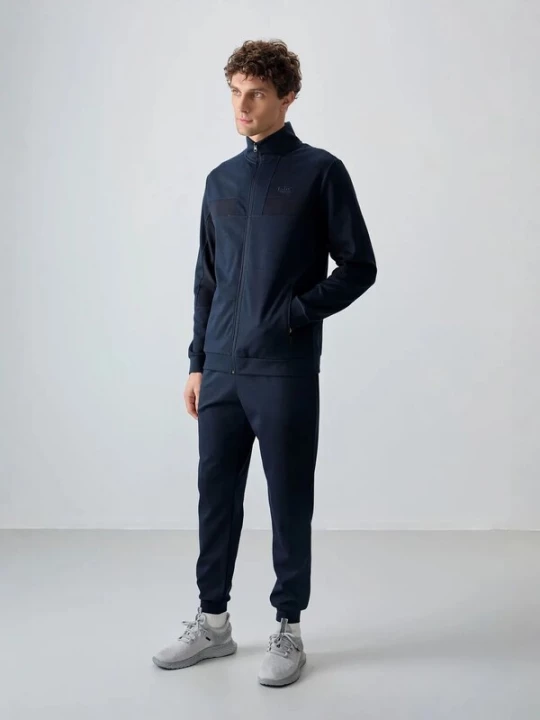 Foto van product Tommy Life Joggingpak navy / zwart