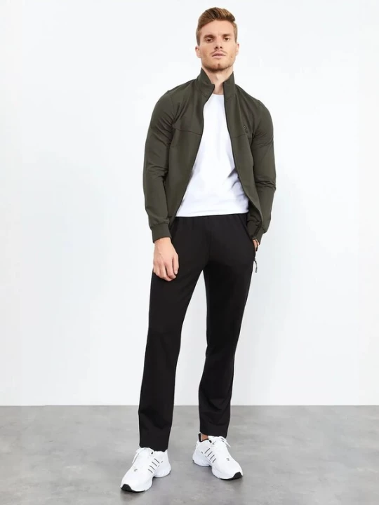 Foto van product Tommy Life Joggingpak olijfgroen / zwart