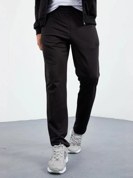 Foto van product Tommy Life Joggingpak zwart