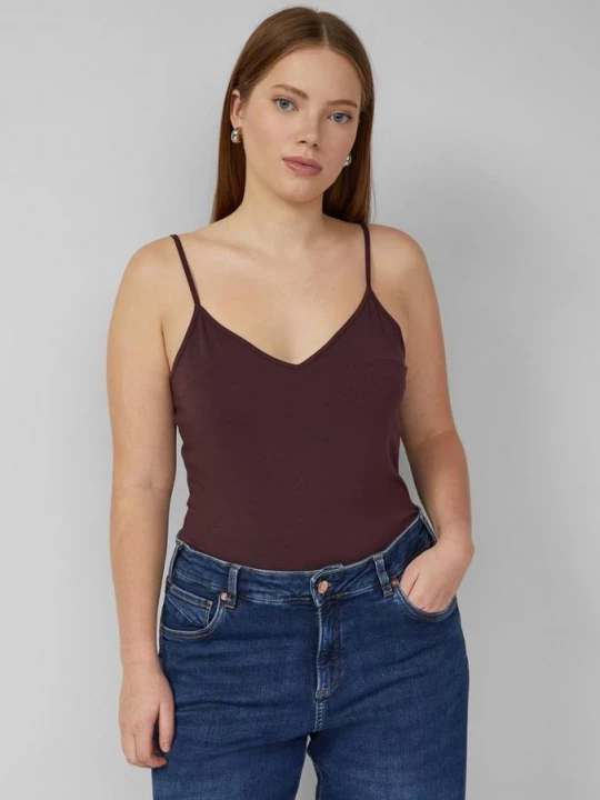 Foto van product Top met elastische spaghettibandjes QS rood