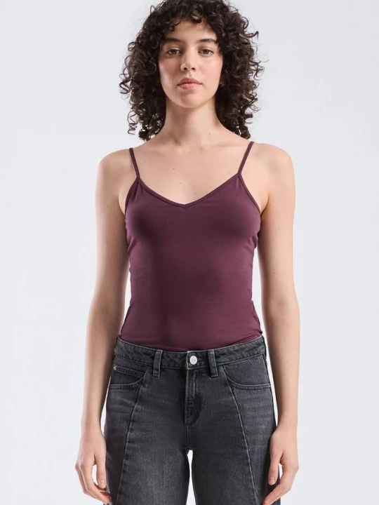 Foto van product Top met elastische spaghettibandjes QS rood