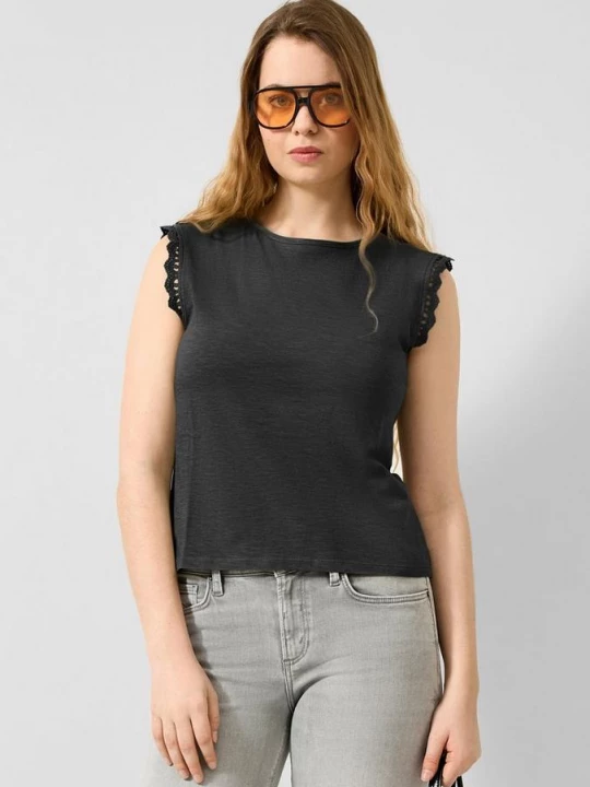 Foto van product Top met kant QS zwart