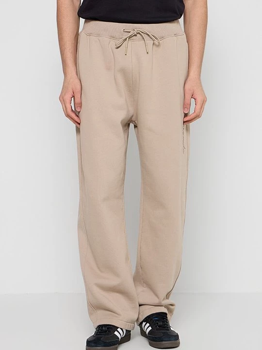 Foto van product Trainingsbroek Abercrombie & Fitch lichtbruin