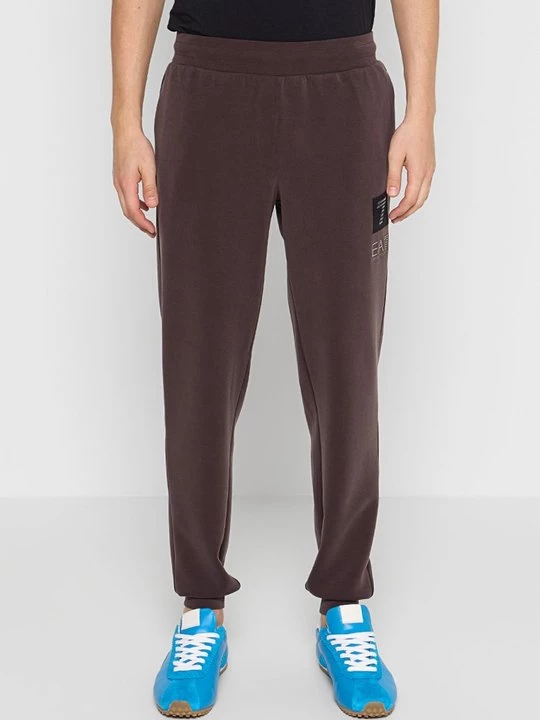 Foto van product Trainingsbroek EA7 Emporio Armani bruin