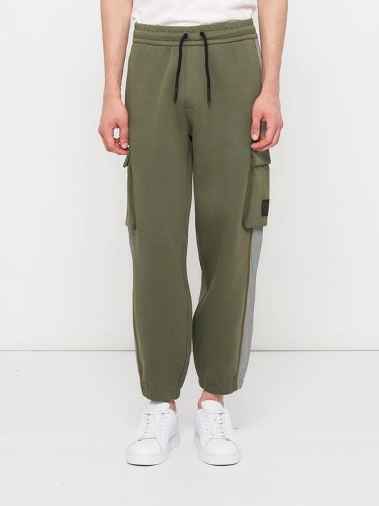 Foto van product Trainingsbroek EA7 Emporio Armani lichtgroen
