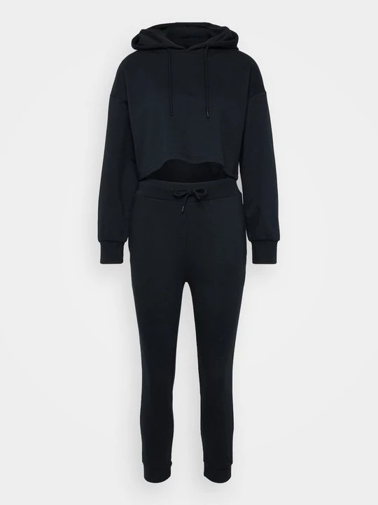 Foto van product Trainingspak Even&Odd Petite By Zalando zwart