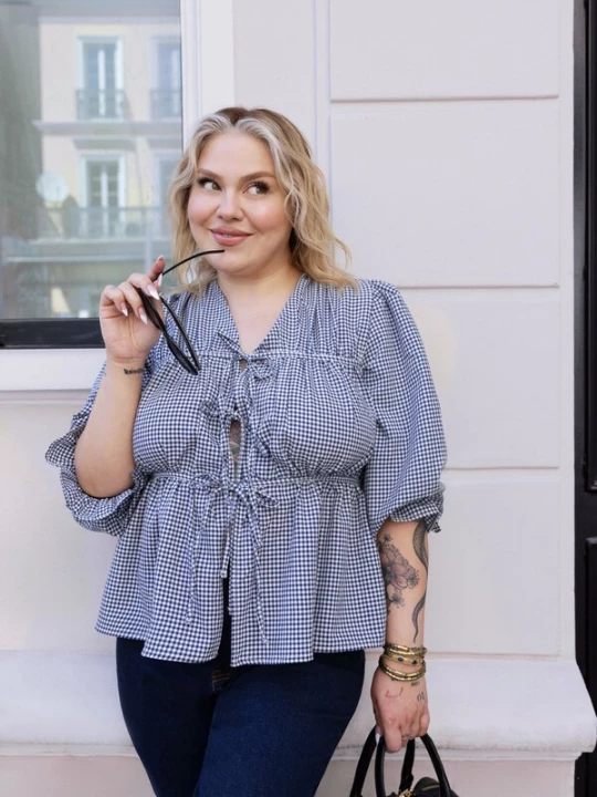 Foto van product Trendyol Curve Blouse navy / wit