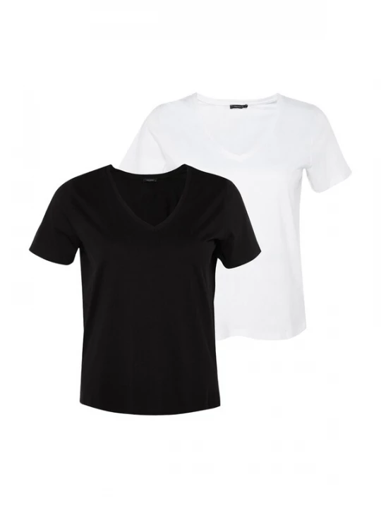 Foto van product Trendyol Curve Shirt zwart / wit