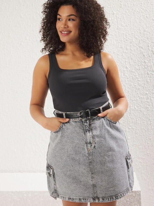 Foto van product Trendyol Curve Top antraciet