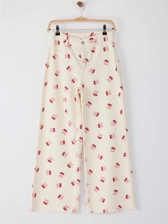 Foto van product Trendyol Jeans crème / rood / donkerrood