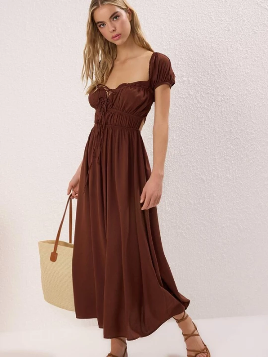Foto van product Trendyol Jurk chocoladebruin