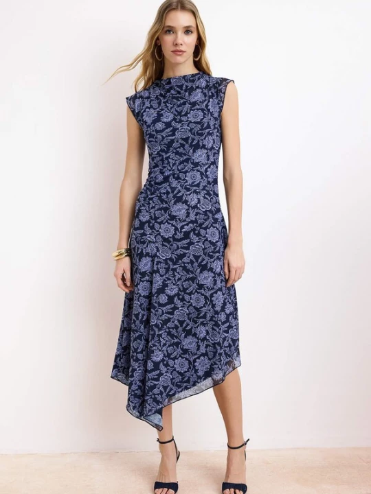 Foto van product Trendyol Jurk navy / wit