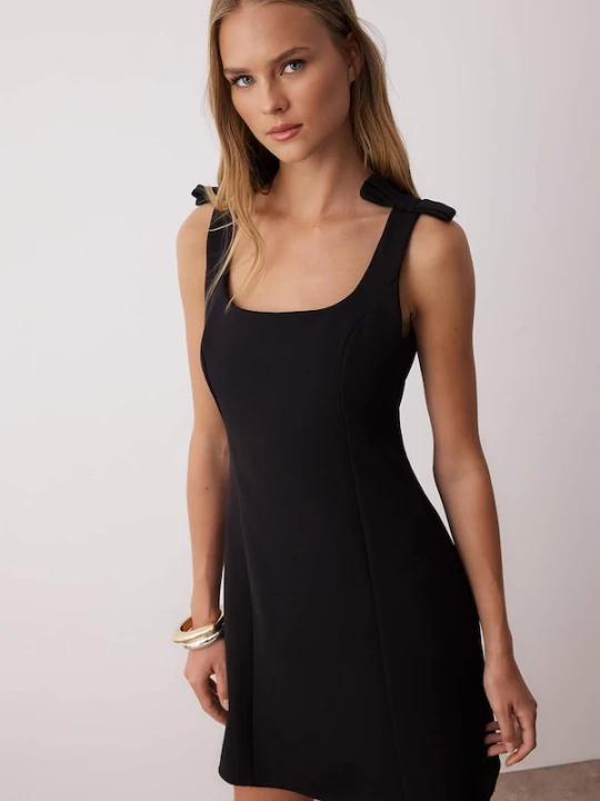 Foto van product Trendyol Jurk zwart