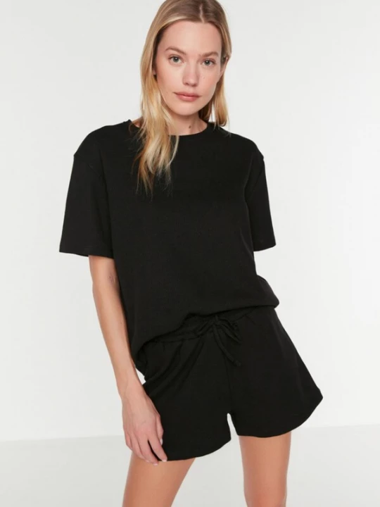 Foto van product Trendyol Korte pyjama zwart