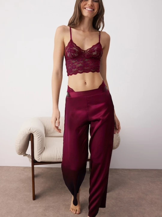 Foto van product Trendyol Pyjama bourgogne