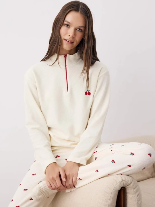 Foto van product Trendyol Pyjama ecru / groen / rood