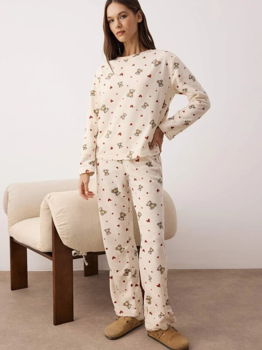 Foto van product Trendyol Pyjama ecru / lichtbruin / vuurrood / zwart