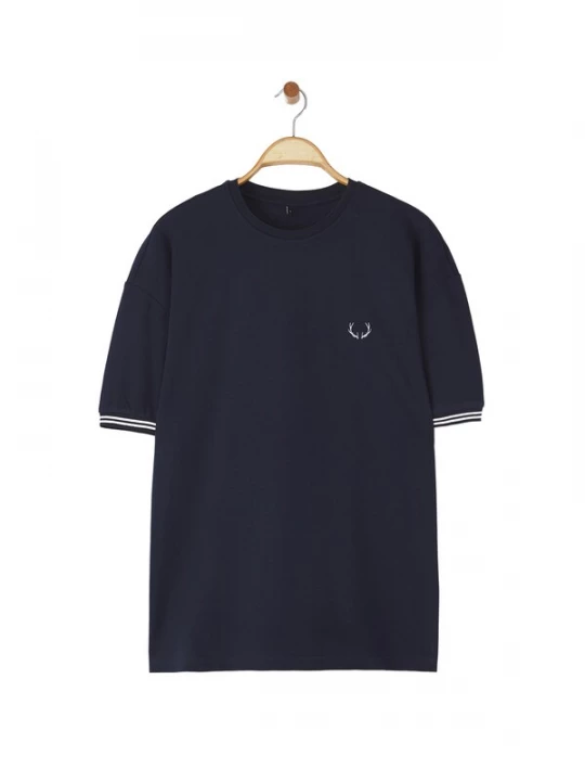 Foto van product Trendyol Shirt donkerblauw