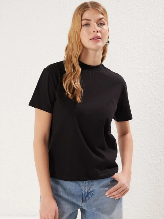 Foto van product Trendyol Shirt zwart