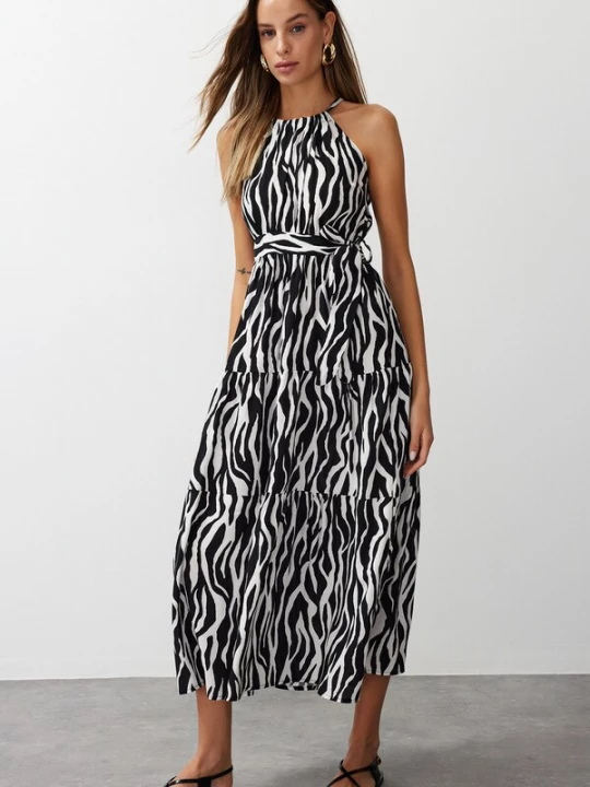Foto van product Trendyol Zomerjurk zwart / wit