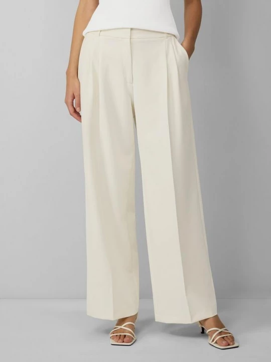 Foto van product Twill broek met extra wijde pijpen s.Oliver crème