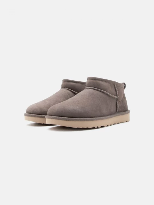 Foto van product UGG Boots 'Classic Ultra Mini' olijfgroen