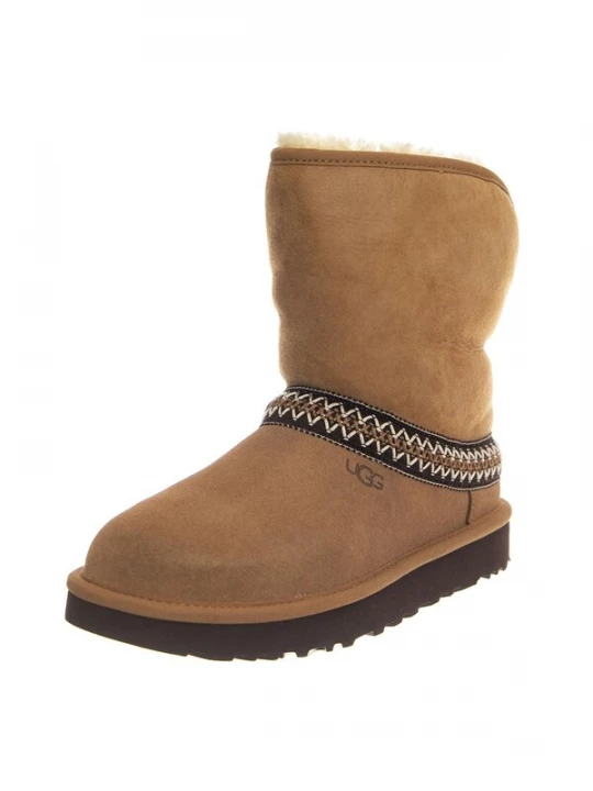 Foto van product UGG Laarzen 'W Classic Short Crescent Chestnut' bruin