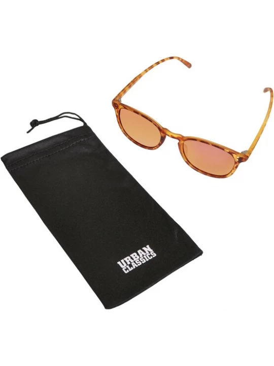 Foto van product Urban Classics Zonnebril 'Arthur' karamel / cognac / lichtoranje / zwart