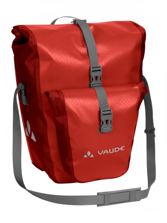 Foto van product VAUDE Sporttas 'Aqua Back Plus' grijs / rood