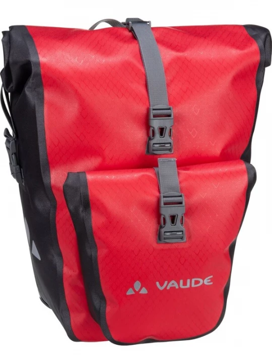 Foto van product VAUDE Sporttas 'Aqua Back Plus' rood / zwart