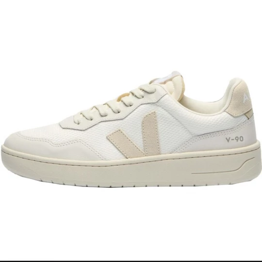 Foto van product Veja Sneakers laag 'V-90' beige / wit
