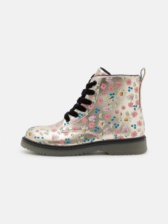 Foto van product Veterboots Friboo By Zalando goudkleurig