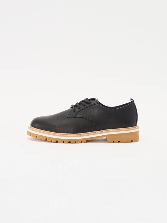 Foto van product Veterschoenen Clae zwart