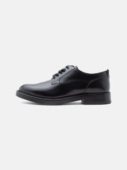 Foto van product Veterschoenen KARL LAGERFELD zwart
