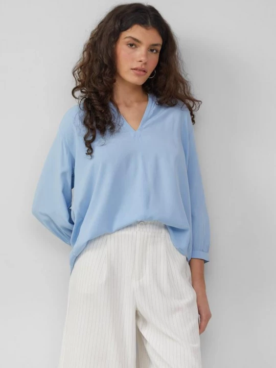 Foto van product Viscose blouse met plooitjes op de schouders QS blauw