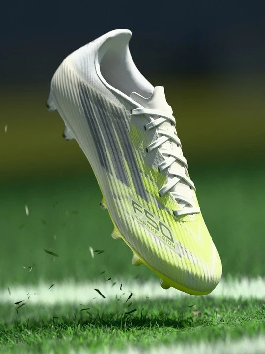 Foto van product Voetbalschoenen voor harde ondergrond Adidas wit