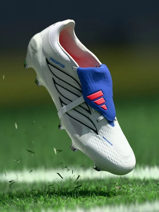 Foto van product Voetbalschoenen voor harde ondergrond Adidas wit