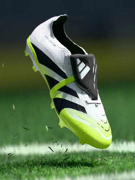 Foto van product Voetbalschoenen voor harde ondergrond Adidas wit