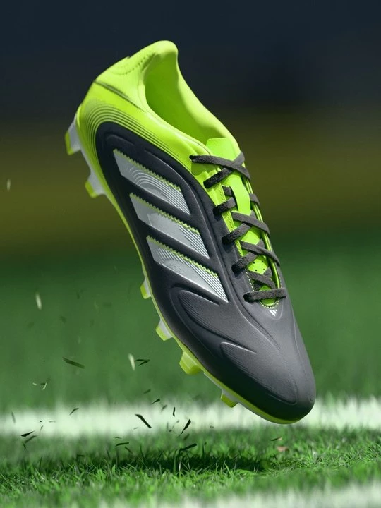 Foto van product Voetbalschoenen voor harde ondergrond Adidas zwart