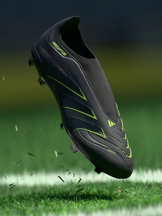 Foto van product Voetbalschoenen voor harde ondergrond Adidas zwart