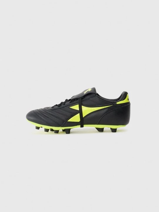 Foto van product Voetbalschoenen voor harde ondergrond Diadora zwart